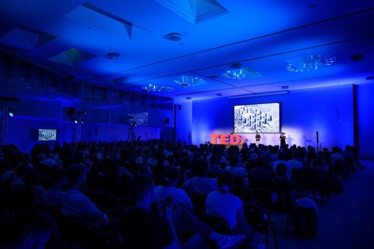 LUMINESCENCE @TEDx Panteion